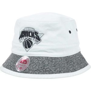 New York Knicks Mitchell and Ness NBA White Cement Bucket