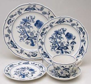 Blue Danube (Japan) Blue Danube (New 2002 Production) 5 Piece Place Setting, Fin