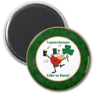 Irish funny Leprechaun & Shamrock Magnet