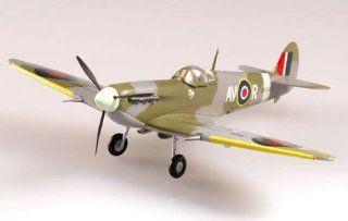Easy Model 37211   Spitfire Mk V RAF 121 Squadron September1942 Spielzeug