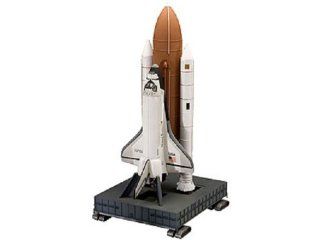 Revell 04736   Modellbausatz Space Shuttle Discovery & Booster Rockets im Maßstab 1144 Spielzeug