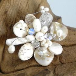 Floral Cluster White Turquoise and Pearl Brooch Pin (Thailand) Brooches & Pins