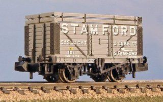Graham Farish N Scale 377 202 8 Plank Wagon with Coke Rail 'Stamford' Toys & Games