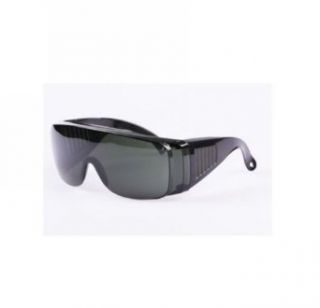 WIIPU Hot Tip Pointed Vintage Inspired Fashion Sexy Mod Chic cool Sunglasses(SG 448) Clothing