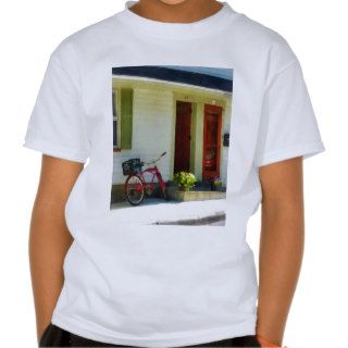 Delivery Bicycle by Two Red Doors Tshirts