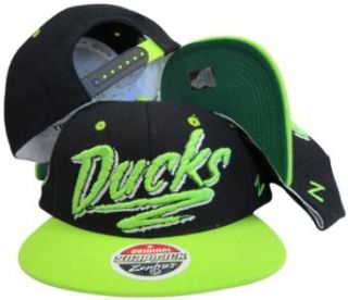 Oregon Ducks Black/Green Two Tone Plastic Snapback Adjustable Plastic Snap Back Hat / Cap Clothing