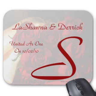 Monogramed   Eight Red Roses Mouse Pads