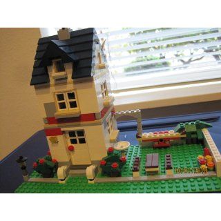 LEGO Creator Apple Tree House (5891)   539 Piece set Toys & Games
