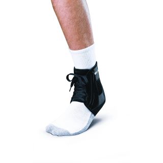 Mueller XLP Ankle Brace   Size XS/Extra Small, Black (43000)
