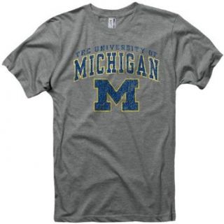 University of Michigan Wolverines Go Blue Vintage Retro T Shirt S  Sports Fan T Shirts  Clothing