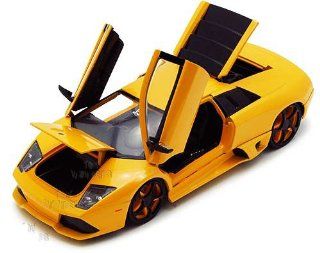 Jada Toys Bigtime Kustoms   Lamborghini Murcielago LP 640 Hard Top (124, Yellow Toys & Games