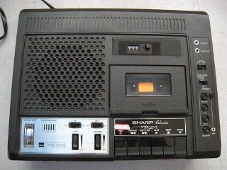 Sharp Educator RD 670AV cassette recorder and slide syncronizer, Electronics