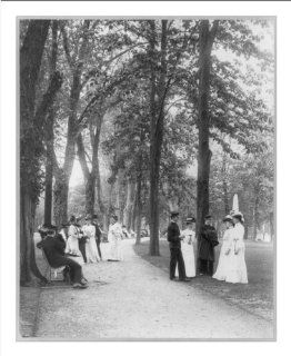 Historic Print (L) U.S. Naval Academy, Annapolis, Md. 1902? [midshipmen and visitors on grounds]  