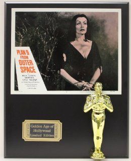 Plan 9 From Outer Space, Vampira LTD Edition Oscar Movie Poster Display Entertainment Collectibles