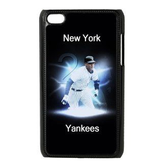 Custom New York Yankees Back Cover Case for iPod Touch 4th Generation SS 744 Cell Phones & Accessories