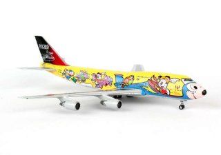 Phoenix Japan Airlines Disney B747 400 Model Airplane Toys & Games