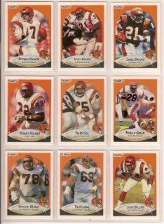 Cincinnati Bengals 1990 Fleer Football Team Set with year end Update Cards (Boomer Esiason) (Tim Krumrie) (Tony McGee) (Rodney Holeman) (Anthony Munoz) (Ickey Wood) (Harlod Green) (Lewis Billups) (James Brooks) (David Fulcher) 