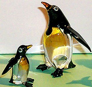 PENGUIN PAIR, Large 2.5" + Small 1.75", Artglass figurines, design of fine detail hand painted 2 pcs.   Collectible Figurines