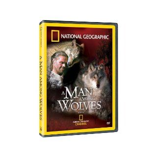 A Man Among Wolves [DVD] National Geographic 9781426291074 Books