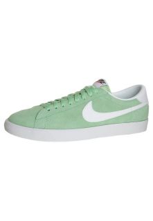 Nike Sportswear   TENNIS CLASSIC AC   Trainers   green