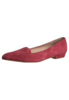 Taupage   Slip ons   red