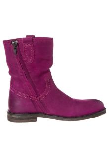 Giga Boots   purple