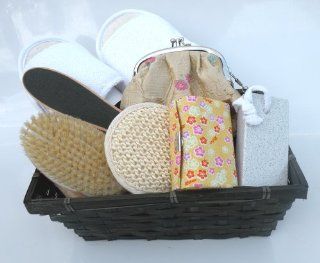 Spa Kit, Spa Bath Basket Pamper Your SoulDeluxe Natural Bath & Beauty Spa Basket, Comes With Gorgeous Super Rich Re Useable Rectangle Basket (Size At 10" Wide x 7.5" Deep x 4" High) The Super Rich Spa Basket 7 pcs/Set For All Year Round