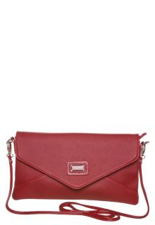 Fuchsia   Clutch   red