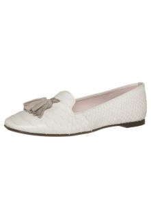 Pretty Loafers   TOMS   Slip ons   white