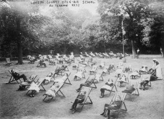 early 1900s photo Children in chairs on lawn during afternoon rest, London Co e6  