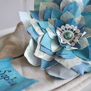 something blue paper flower place setting by paper posies