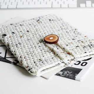 handmade chunky wool case for ipad by toggle