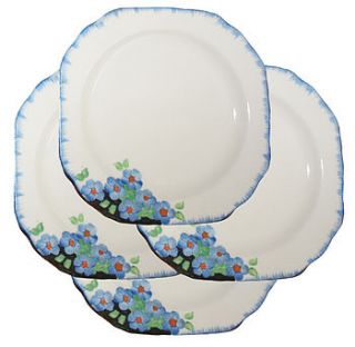 set of blue vintage cake plates by the vintage tea cup