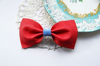 'lora' leather bow brooch by katiebetty