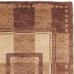 Hand knotted Selaro Grids Brown/ Beige Wool Rug (2'3 x 9'6) Safavieh Runner Rugs