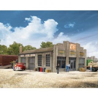  Walthers Cornerstone Series&#174 N Scale State Line Farm Supply 3 1/4 x 4 1/4 x 1 7/8" Ramp 1 3/16 x 4 7/8" Toys & Games