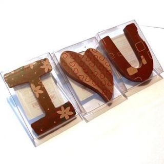 patterned milk chocolate letter 'i love you' by choklet