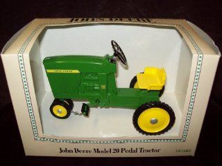 John Deere Model 20 Pedal Tractor 1/8 Ertl Toys & Games