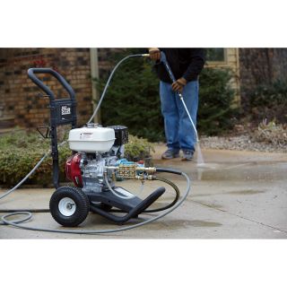 NorthStar Gas Cold Water Pressure Washer — 3.0 GPM, 3300 PSI, Model# 15781820  Gas Cold Water Pressure Washers