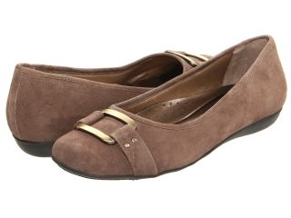 Trotters Sizzle Signature Taupe Kid Suede