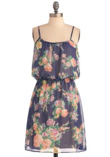 An Amiable Afternoon Dress in Floral  Mod Retro Vintage Dresses