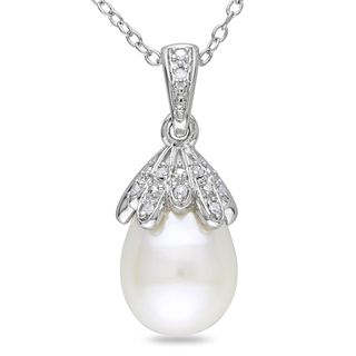 Miadora Sterling Silver Pearl and Diamond Necklace (9 9.5 mm) Miadora Pearl Necklaces
