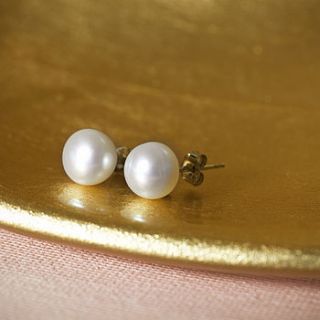 fresh water pearl stud earrings by very beryl