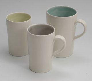 handmade porcelain mug by linda bloomfield