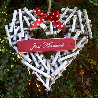 'just married' twig heart wreath by giddy weddings