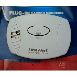 First Alert CO600 Plug In Carbon Monoxide Alarm   Carbon Monoxide Detectors  
