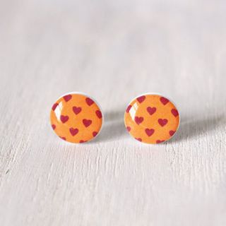 purple and orange hearts earrings by candidate