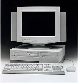 Packard Bell C130 133MHz Pentium Desktop PC w/ —