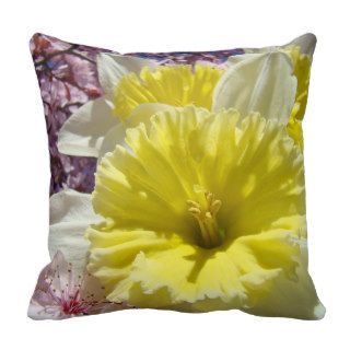 Pillows Spring Daffodil Flowers Throw Pillow