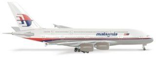 Herpa Wings Malaysian A380 800 1/400 Model Airplane Toys & Games